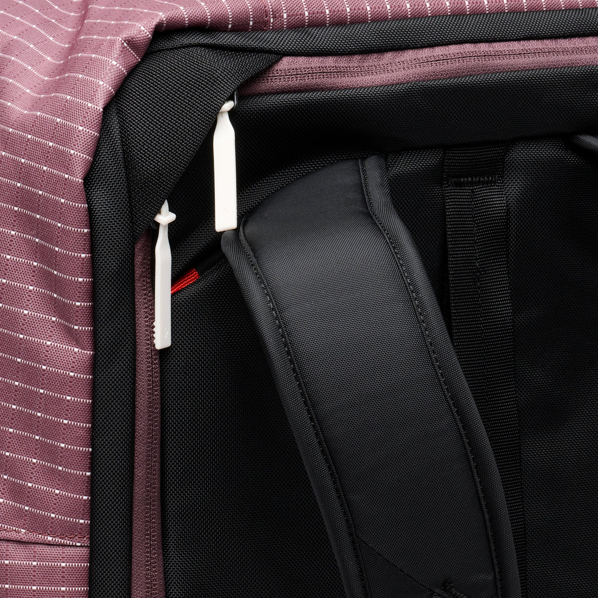 Stonehauler 40 L Travel Pack